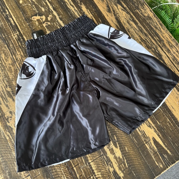 NWT ⭐️ PROLAST - Black & White Boxing Shorts - MEDIUM - Picture 10 of 13